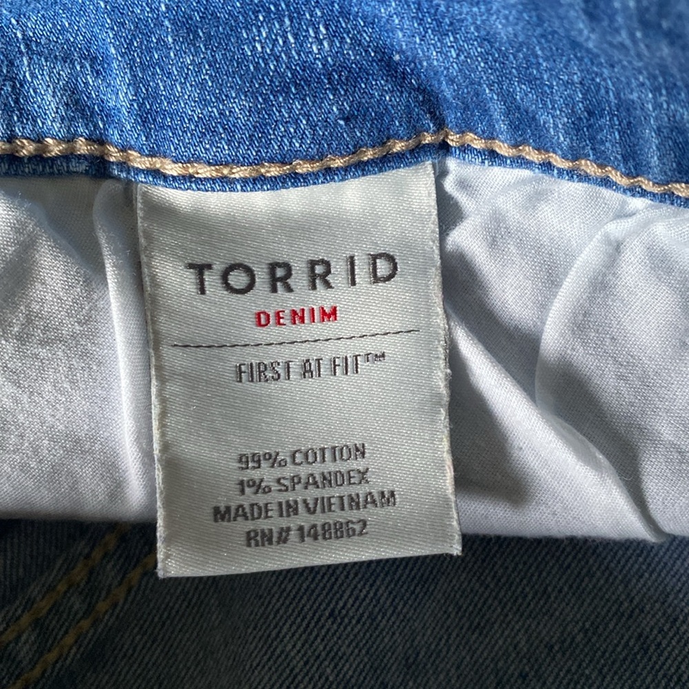 Torrid - Picture 4 of 4